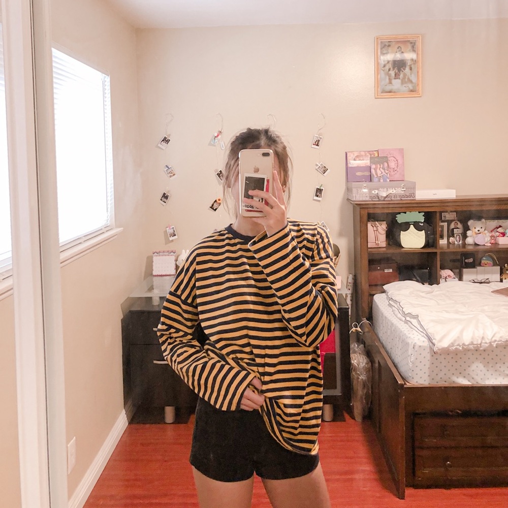 ✨Black and Yellow Striped Long Sleeve Top